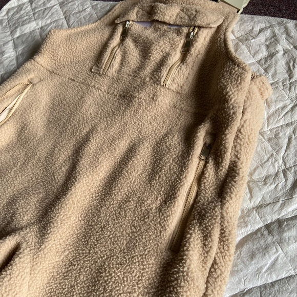 Jumpsuit ( brand new ) - Picture 6 of 10